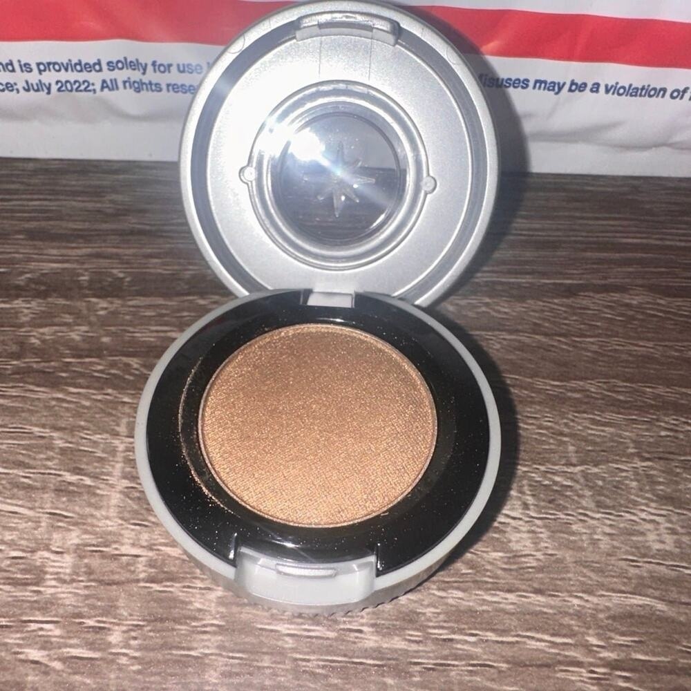 Urban Decay‎ Eye Shadow rush eyeshadow token